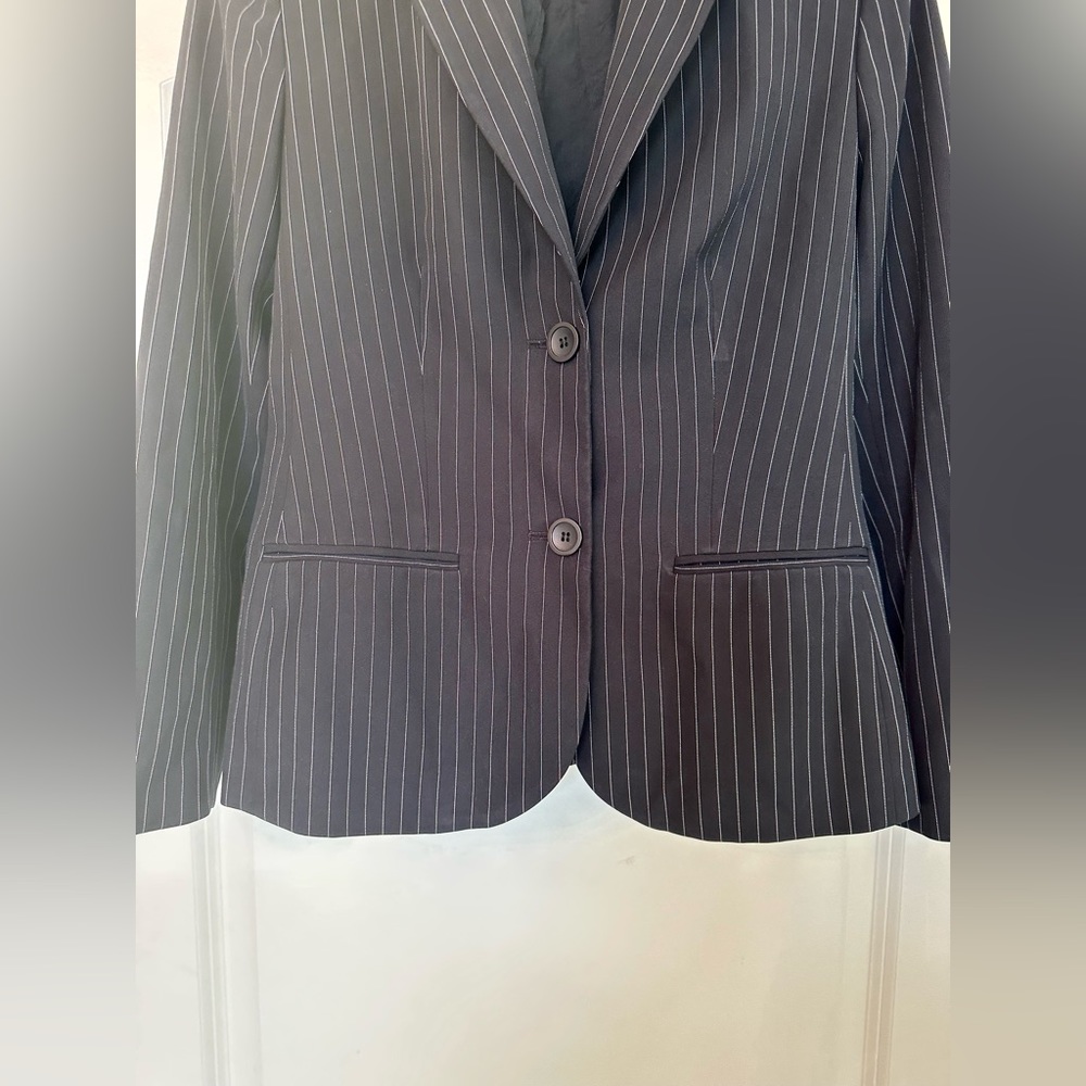 Ann Taylor - Black with White Stripes Women’s Blazer - brand new condition! 🖤 - Picture 4 of 6